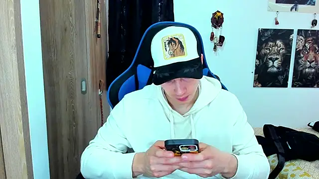 javiersexymann online show from 12-16-24, 05:33