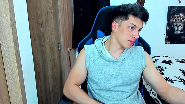 javiersexymann online show from 02-10-25, 08:31