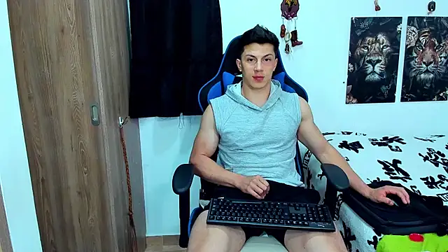 javiersexymann online show from 02-10-25, 11:55