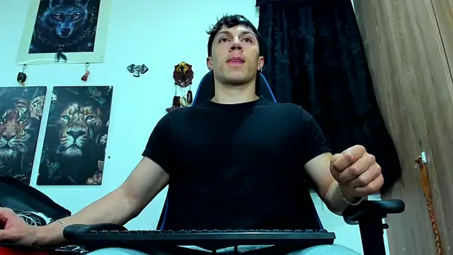 javiersexymann online show from 03-03-25, 07:06