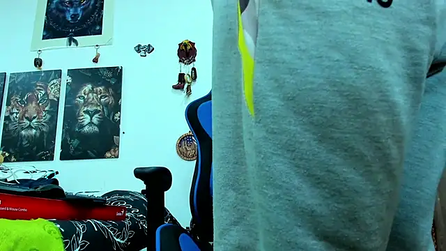 javiersexymann online show from 03-08-25, 11:49