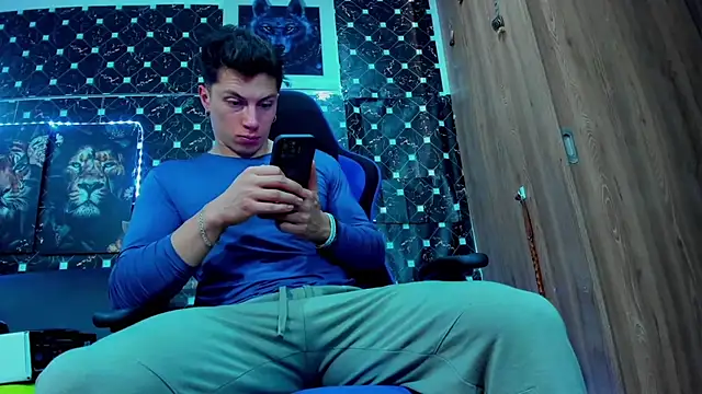 javiersexymann online show from 10-03-25, 09:34