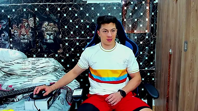 javiersexymann online show from 02-25-26, 08:29