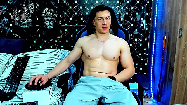 javiersexymann online show from 07-21-26, 04:37