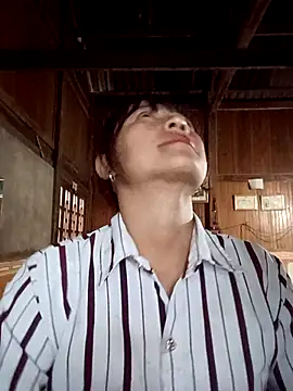 Snapshot of Mini3333 chatting on 10-24-25, 10:22 Mini3333 online show from 10-24-25, 10:22