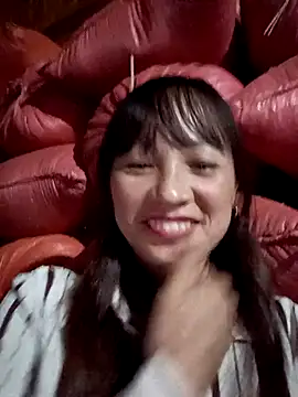 Snapshot of Mini3333 chatting on 11-08-25, 10:15 Mini3333 online show from 11-08-25, 10:15