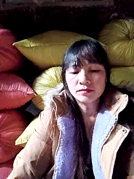 Snapshot of Mini3333 chatting on 11-17-25, 01:44 Mini3333 online show from 11-17-25, 01:44