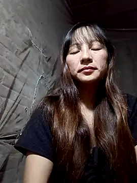 Snapshot of Mini3333 chatting on 11-17-25, 04:46 Mini3333 online show from 11-17-25, 04:46