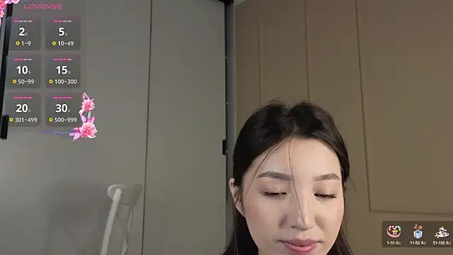 Snapshot of yayongg chatting on 09-16-25, 12:28 yayongg online show from 09-16-25, 12:28