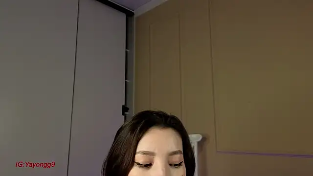 Snapshot of yayongg chatting on 09-26-25, 01:04 yayongg online show from 09-26-25, 01:04