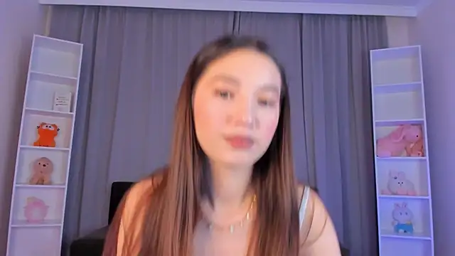Snapshot of yayongg chatting on 10-20-25, 01:11 yayongg online show from 10-20-25, 01:11
