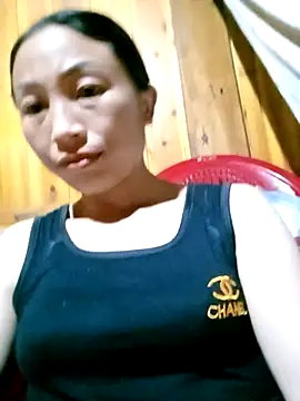 lucybaby00 online show from 04-22-26, 11:45