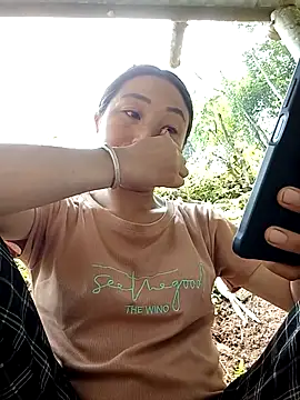 lucybaby00 online show from 04-23-26, 05:19