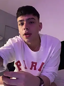 Snapshot of hiddenwave chatting on 10-10-25, 05:50 hiddenwave online show from 10-10-25, 05:50