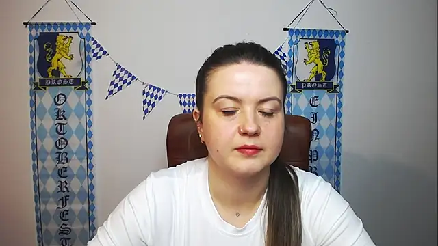 Snapshot of MavkaCute chatting on 09-24-25, 06:11 MavkaCute online show from 09-24-25, 06:11