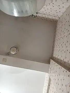 Snapshot of khhlmn chatting on 10-19-25, 03:45 khhlmn online show from 10-19-25, 03:45