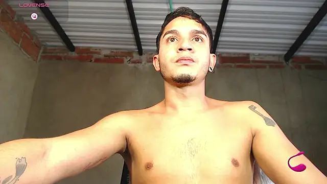 Angel latinboy online show from 06-11-26, 01:42