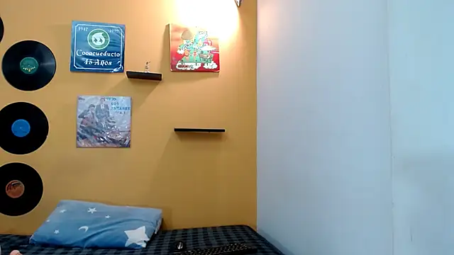 skinnyverus18 online show from 03-28-26, 07:02