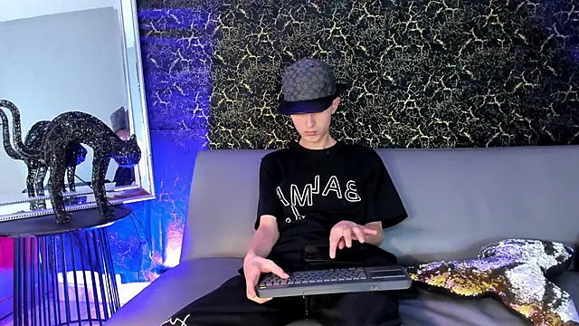 ArthurCox online show from 10-17-25, 05:48