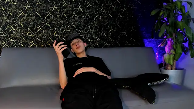 ArthurCox online show from 10-18-25, 05:35