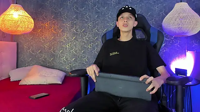 ArthurCox online show from 11-13-25, 05:34