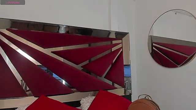 SaraWagner  online show from 01-07-26, 12:24