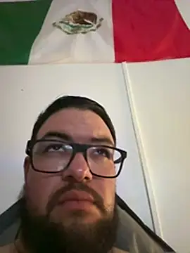 Snapshot of javier_89ER chatting on 07-23-26, 05:27 javier 89ER online show from 07-23-26, 05:27