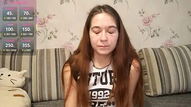 Snapshot of KissKarina chatting on 10-17-25, 12:52 KissKarina online show from 10-17-25, 12:52
