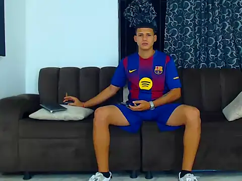 Snapshot of jefferson_exotic21 chatting on 11-25-25, 04:45 jefferson exotic21 online show from 11-25-25, 04:45