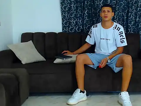 Snapshot of jefferson_exotic21 chatting on 12-03-25, 06:43 jefferson exotic21 online show from 12-03-25, 06:43