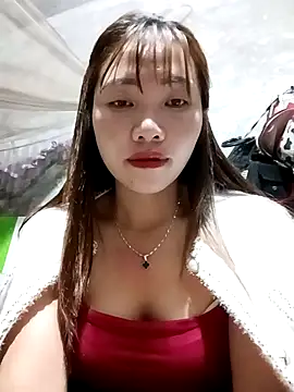 Snapshot of adbosa_00 chatting on 09-15-25, 10:43 adbosa 00 online show from 09-15-25, 10:43