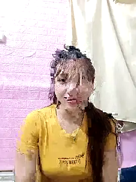 Snapshot of adbosa_00 chatting on 09-17-25, 04:52 adbosa 00 online show from 09-17-25, 04:52