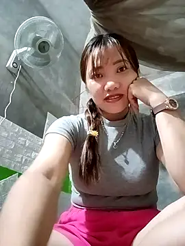 Snapshot of adbosa_00 chatting on 10-03-25, 12:51 adbosa 00 online show from 10-03-25, 12:51