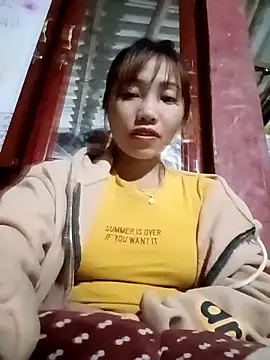 Snapshot of adbosa_00 chatting on 10-25-25, 03:40 adbosa 00 online show from 10-25-25, 03:40