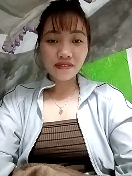 Snapshot of adbosa_00 chatting on 12-02-25, 04:07 adbosa 00 online show from 12-02-25, 04:07