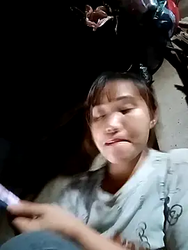 Snapshot of adbosa_00 chatting on 12-04-25, 10:13 adbosa 00 online show from 12-04-25, 10:13