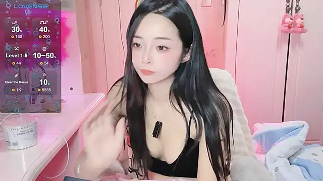 Snapshot of Ya-Ya- chatting on 10-29-25, 12:29 Ya-Ya- online show from 10-29-25, 12:29