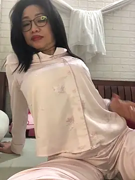 Vitamin sexy online show from 12-14-25, 07:14