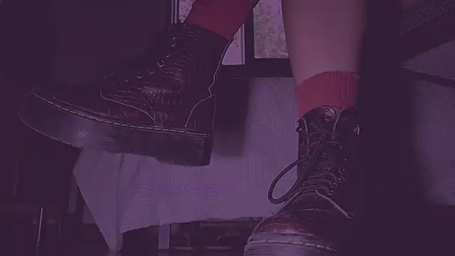 gigifontaine   online show from 06-10-26, 08:35