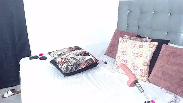 DaiishaWolf online show from 10-31-25, 11:39