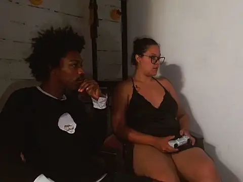 Snapshot of Ela-mucci chatting on 03-21-26, 03:48 Ela-mucci online show from 03-21-26, 03:48