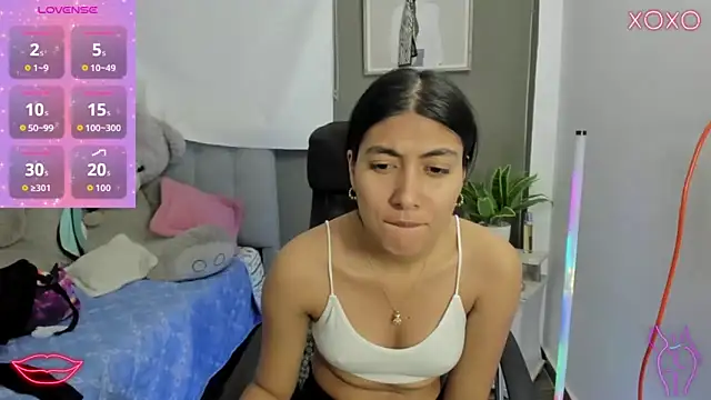 Allison 19   online show from 12-16-25, 03:44