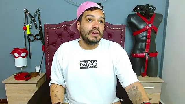 Snapshot of Stevens_db chatting on 09-22-25, 10:34 Stevens db online show from 09-22-25, 10:34