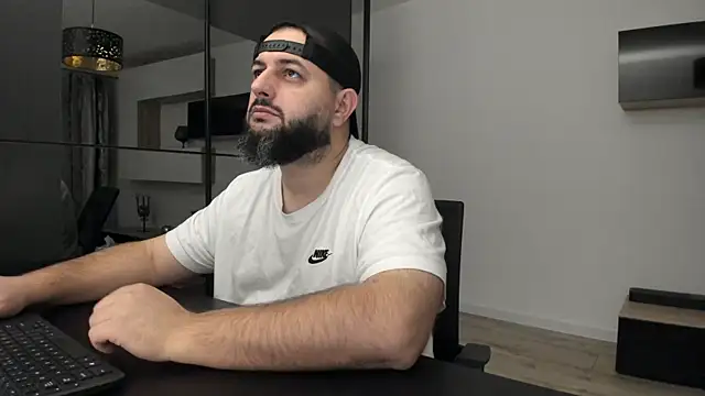 DravenPeak online show from 10-25-25, 02:52