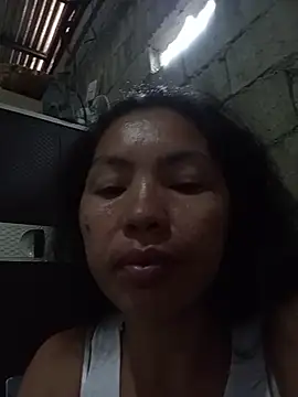 Snapshot of oceanlover23 chatting on 11-02-25, 10:56 oceanlover23 online show from 11-02-25, 10:56