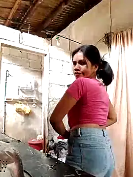 Extrahot10 online show from 10-08-25, 02:53