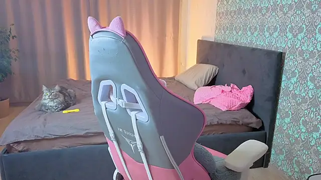 magic shy  online show from 04-28-26, 02:27