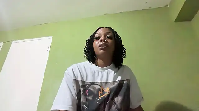Liaprettygirl online show from 05-23-26, 04:18