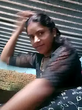 Snapshot of Mohini-xx chatting on 11-05-25, 12:43 Mohini-xx online show from 11-05-25, 12:43