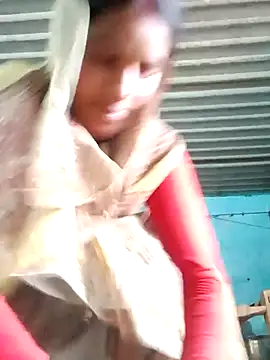 Snapshot of Mohini-xx chatting on 11-06-25, 01:17 Mohini-xx online show from 11-06-25, 01:17